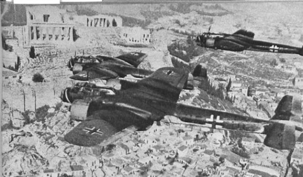 1941 πάνω από την Αθήνα.